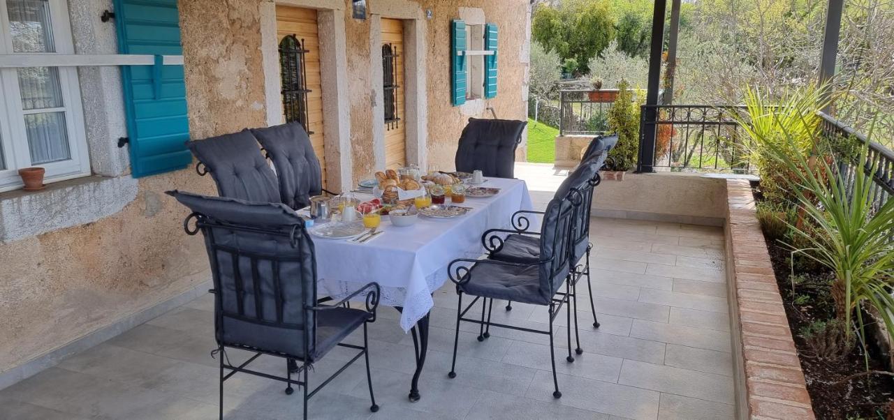 Villa Ca'pietra, Rustic Stone House