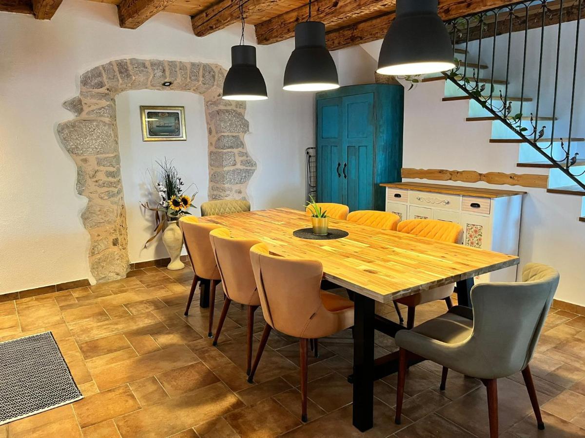 Vila Ca'pietra, Rustic Stone House Malinska