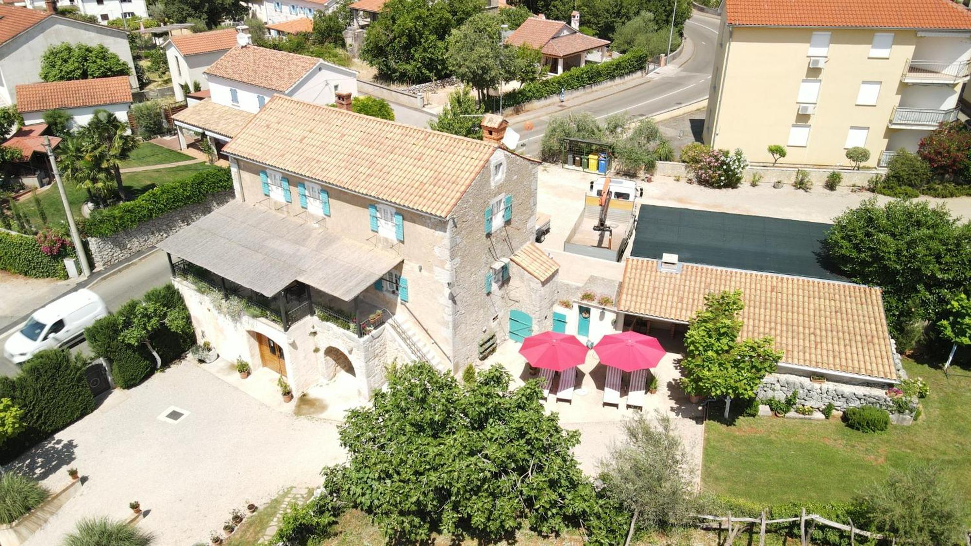 Villa Ca'pietra, Rustic Stone House Malinska