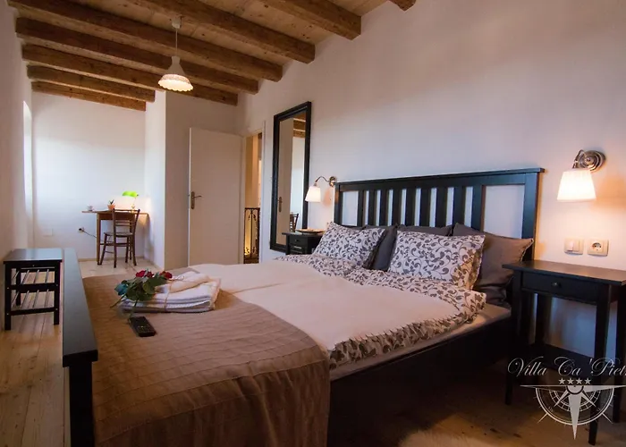 Villa Ca\'Pietra, Rustic Stone House