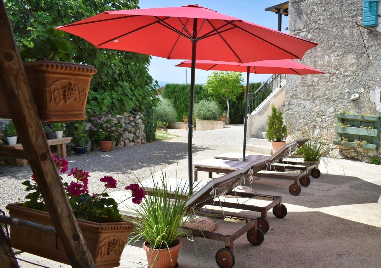 Ca'pietra, Rustic Stone House *